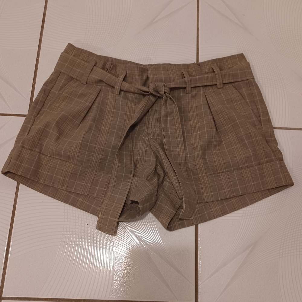4/$60 Gray & Tan Plaid Dress Shorts - Size 4